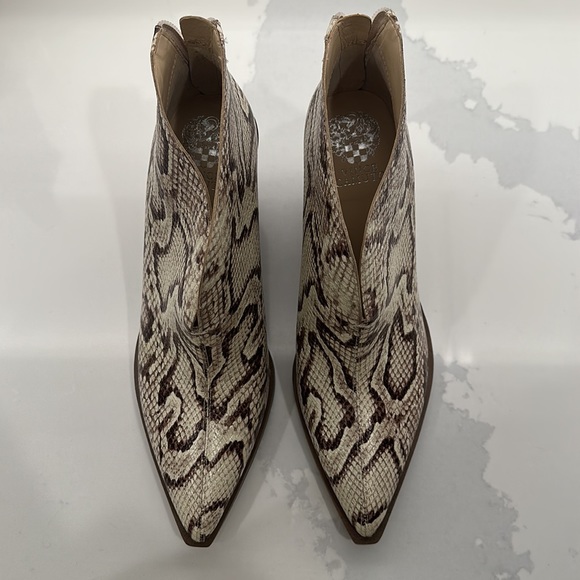 Vince Camuto booties - Picture 3 of 4